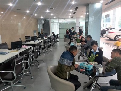 重慶奧瑞4S店“閉館特賣(mài)會(huì)”圓滿閉幕，信息咨詢服務(wù)獲客戶贊譽(yù)